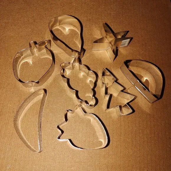 8-Piece Metal Cookie Cutter Set With Fruit & Holiday Shapes For Baking /Crafts - Picture 1 of 2